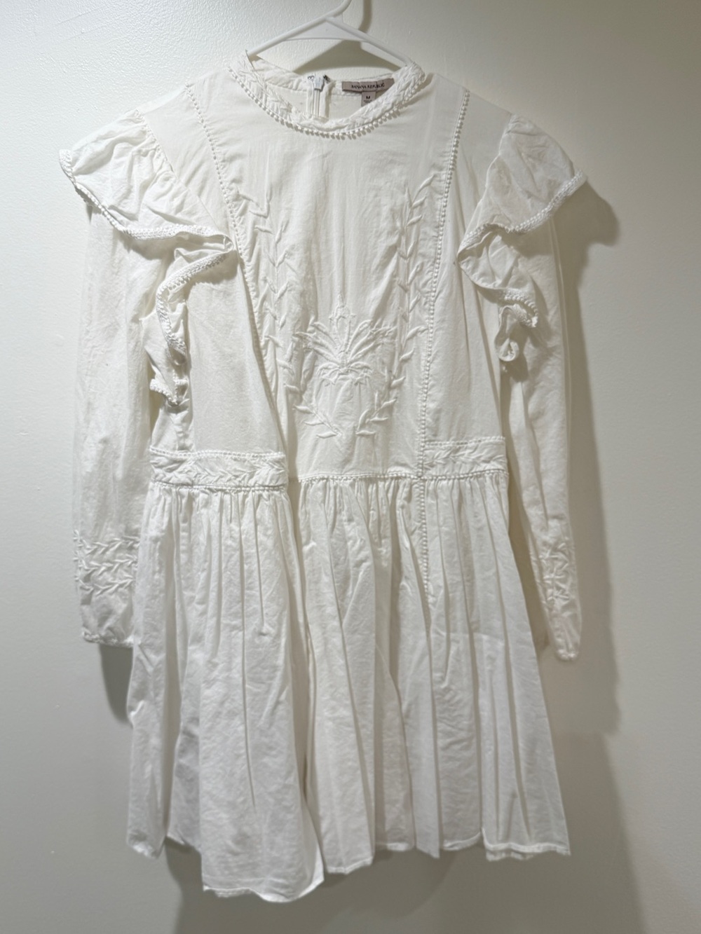 Nana Republic Victotian inspire White Embroidered Ruffle Long-Sleeve Dress - M
